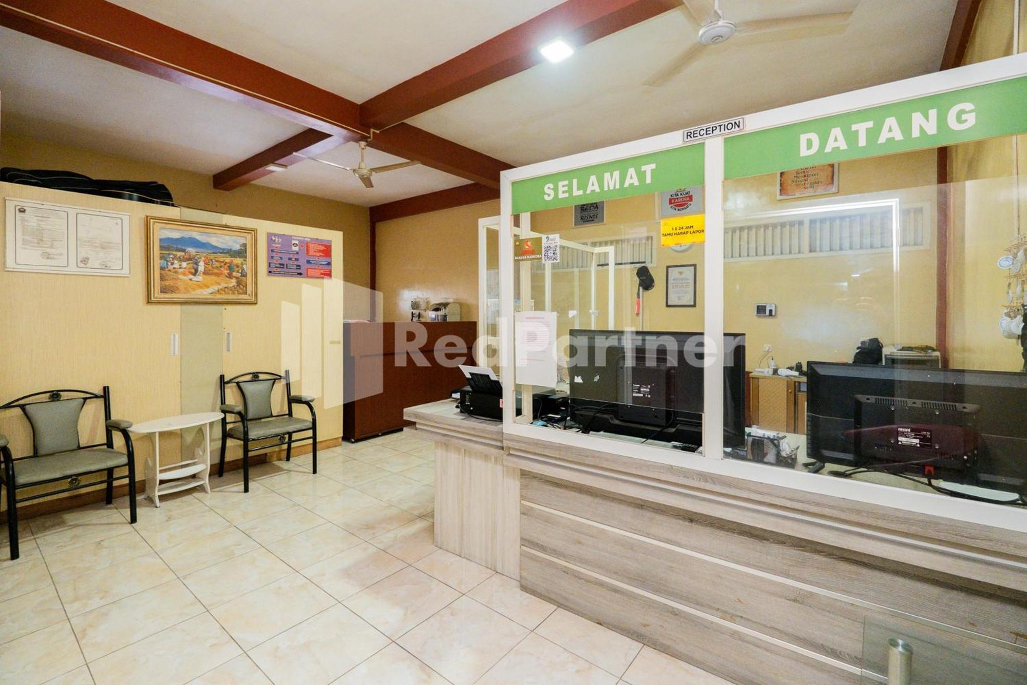 Omah Kalimosodo Mitra Reddoorz Near Stasiun Malang Kota Baru Hotell Exteriör bild